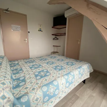 La Clef Des Champs Hotel Jugeals-Nazareth Room photo